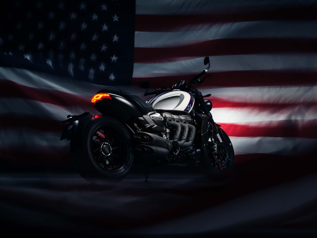 Triumph celebra o legado de Evel Knievel com duas edições limitadas da Rocket 3